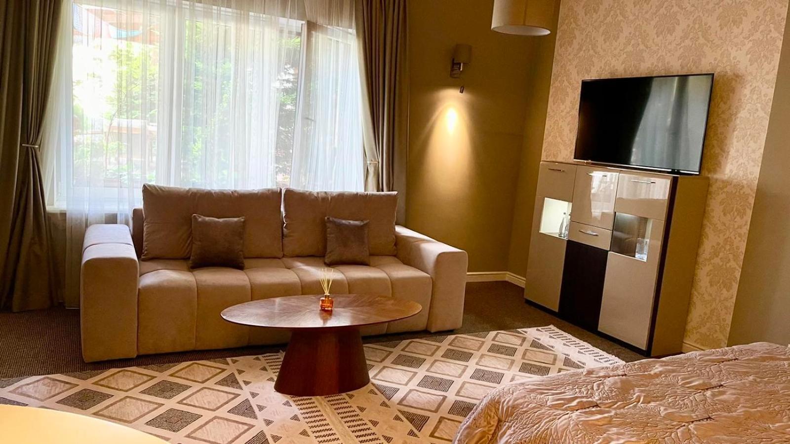 Villa-Sofia Mini-Hotel Odessa Ngoại thất bức ảnh